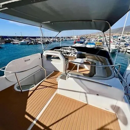 Yate Rumbo, Casa Flotante
